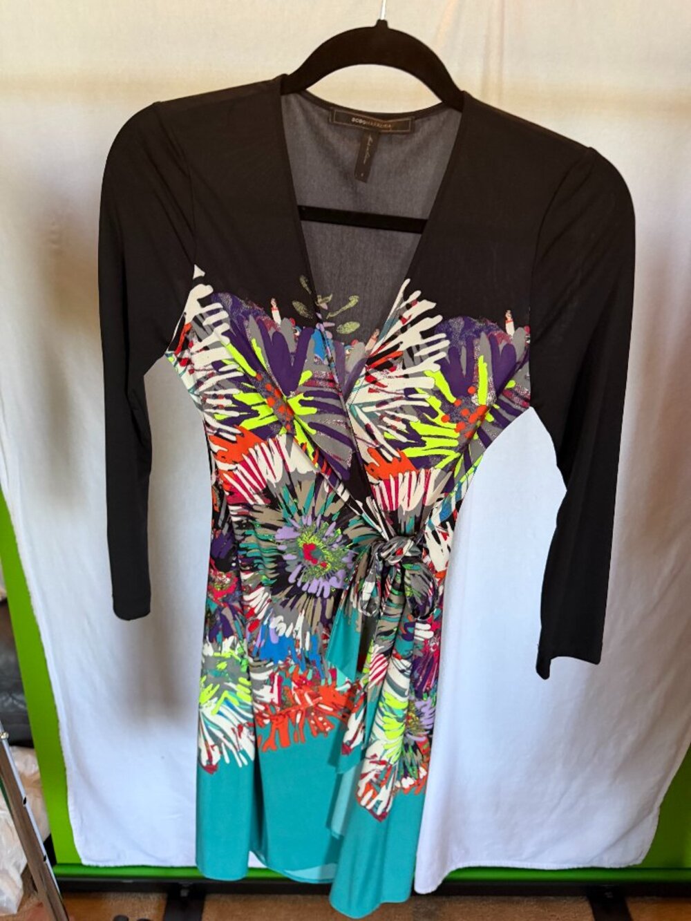 BCBGMAXAZRIA Vibrant Abstract Floral Wrap Front 3/4 Sleeve Dress S